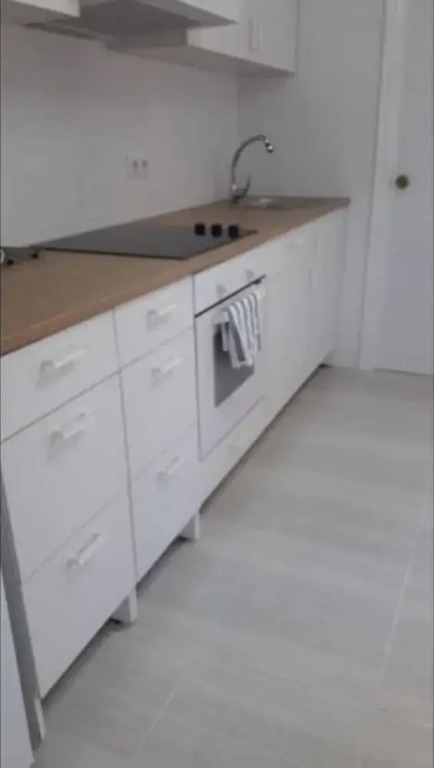 Large Superior 3 Bedroom Apartment Two Bathroom 2 Balconies Full Airconditioning