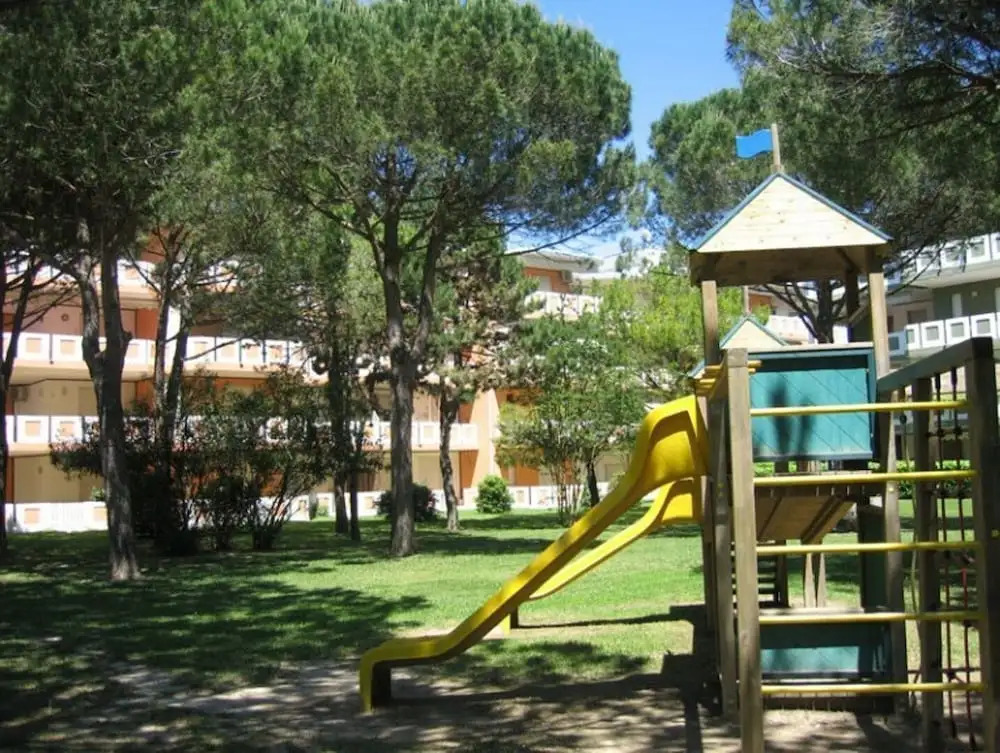 Big Apartment With Terrace - Stunning Residence Big Pool, Tennis, Volleyball
