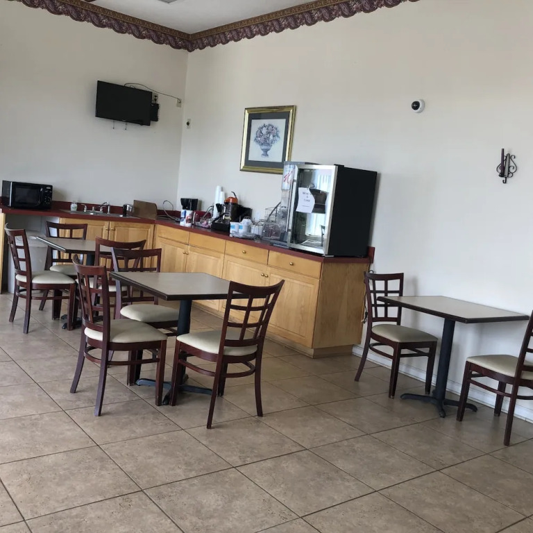 Clairmont Inn