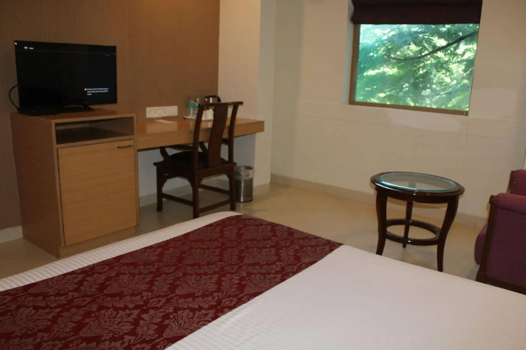 The Lotus Apartment hotel, Burkit Road