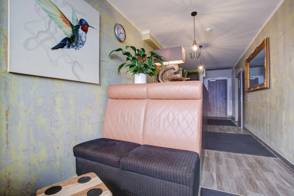 Hotel West
