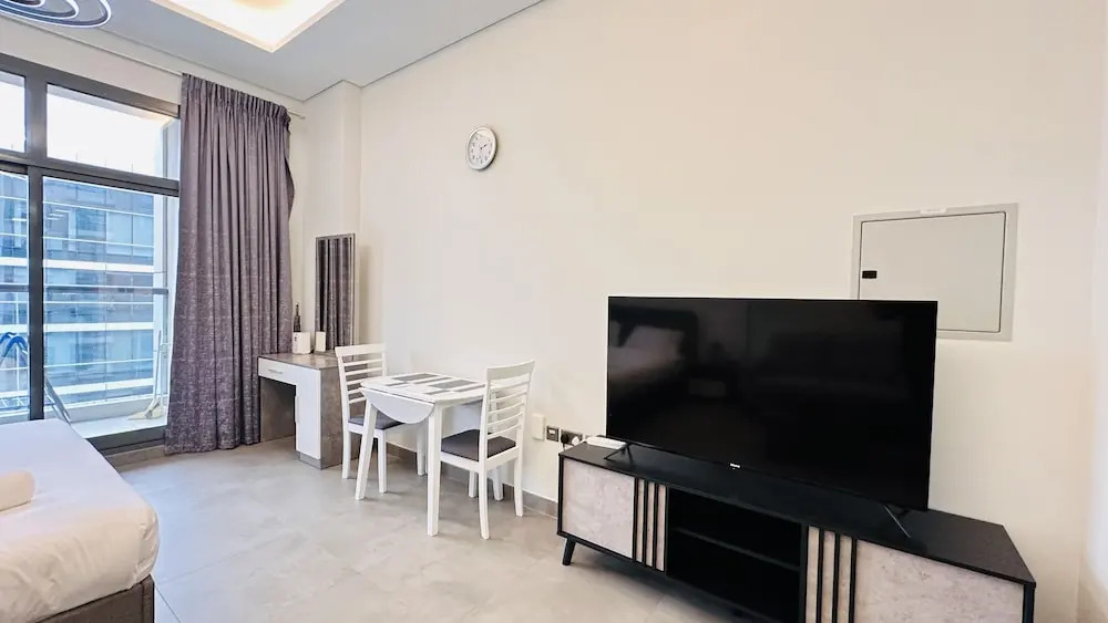 Upscale Studio Apartment Palm View with Big Balcony Free Parking by Belvilla