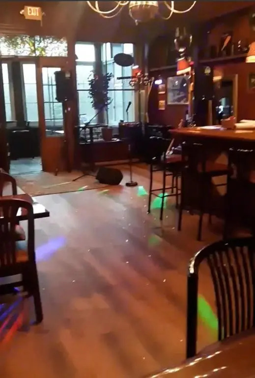 Moonshadow inn