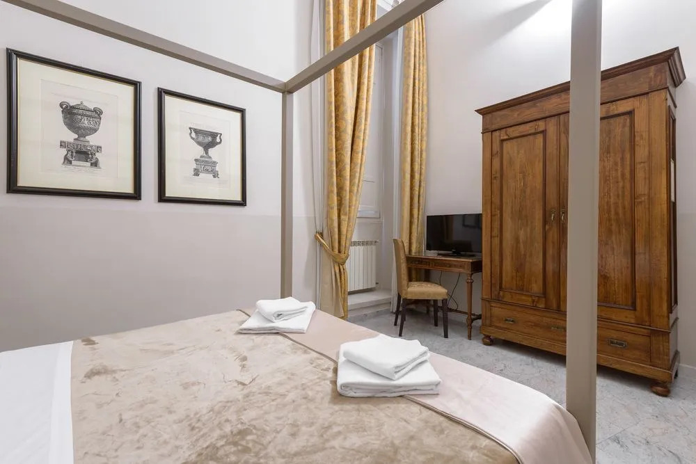 Travel & Stay - Navona 3