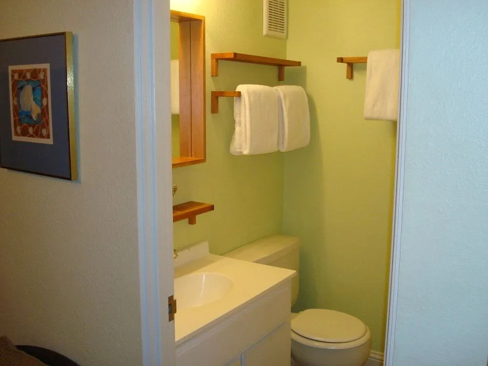 Peace of Paradise 406bh 2 Bedrooms 2 Bathrooms Condo