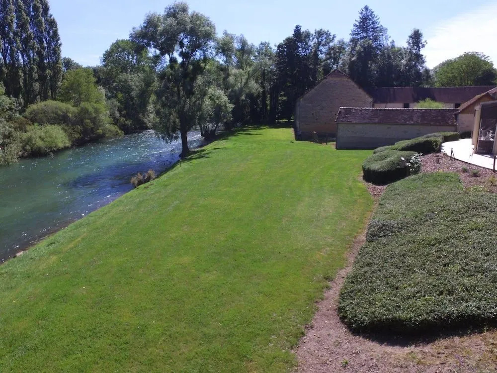 Logis Hôtel-Restaurant Domaine de Montecristo et Gîte lÉvasion Dantès