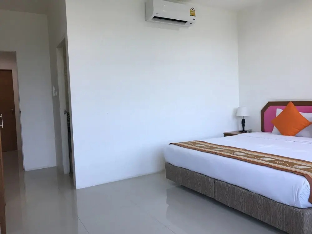Naiyang Tour Room For Rent