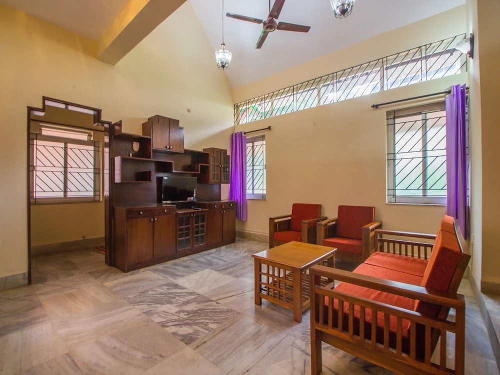 OYO 15470 Home Graceful 3BHK Villa Miramar