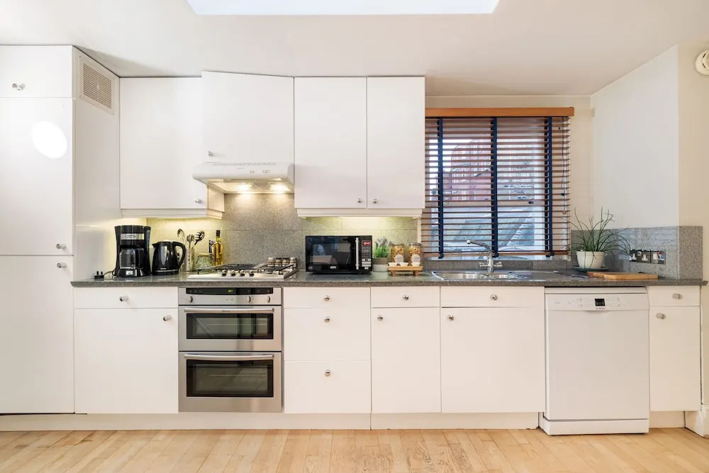 Knightsbridge - Hyde Park Apartment