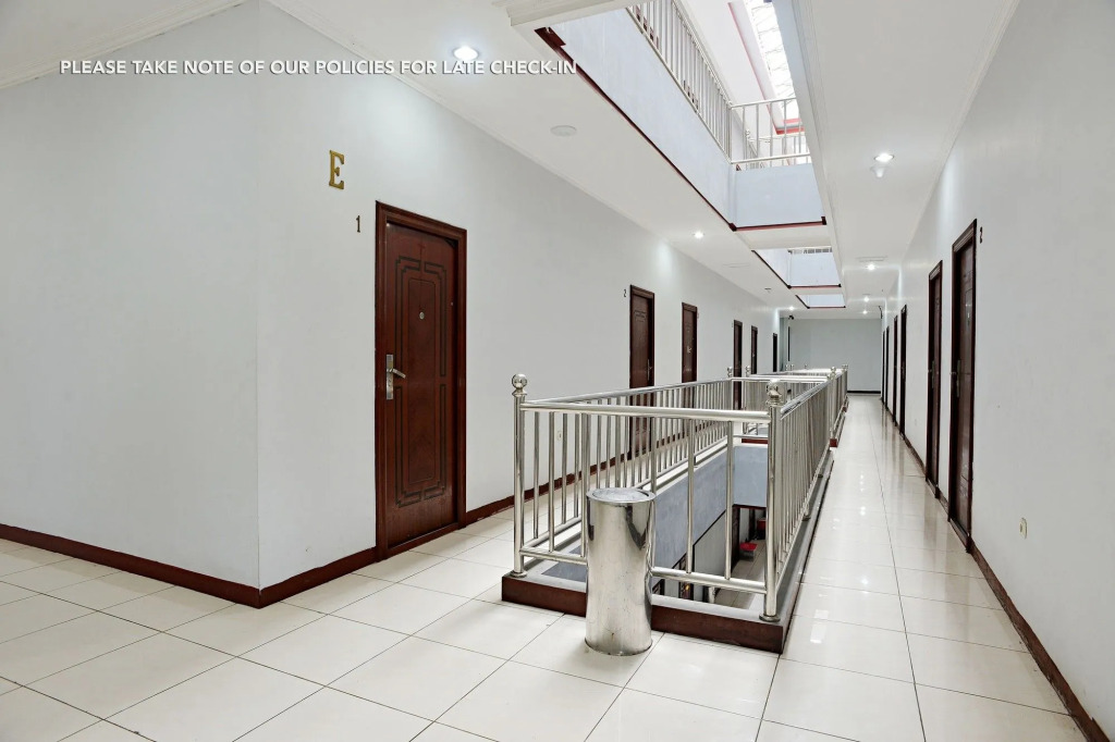 ZEN Rooms Kuningan Tiong