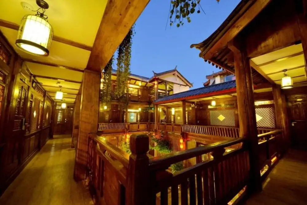 鳳祥客栈 云栖别院 Fengxiang Snow Mountain-view Inn Inn