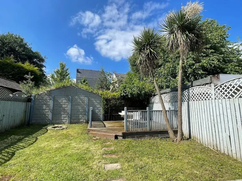 Charming 4-bed House in Sheffield