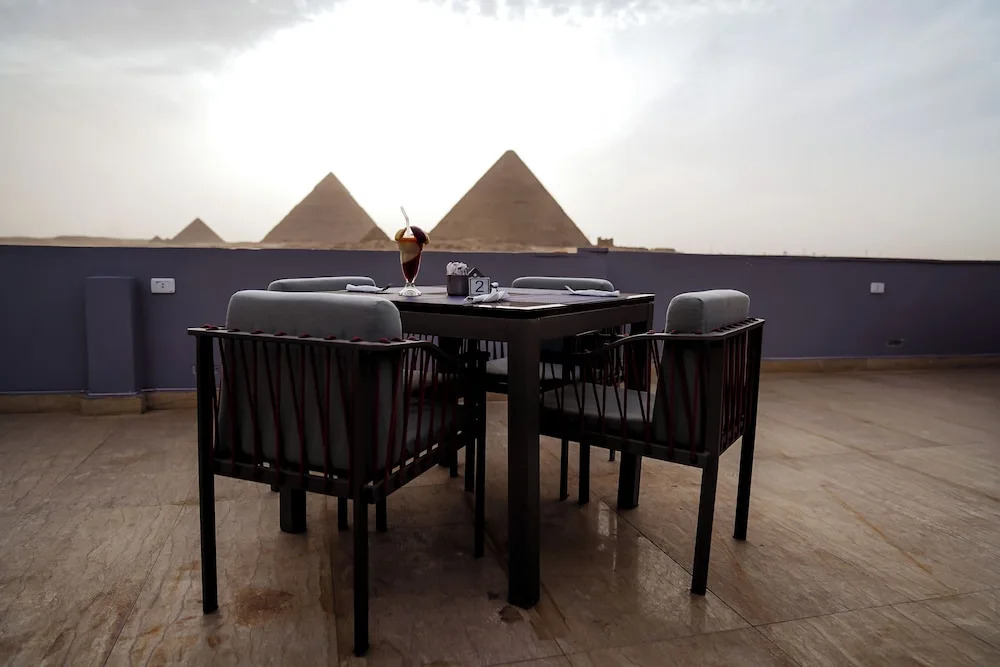 Pyramids Hotel
