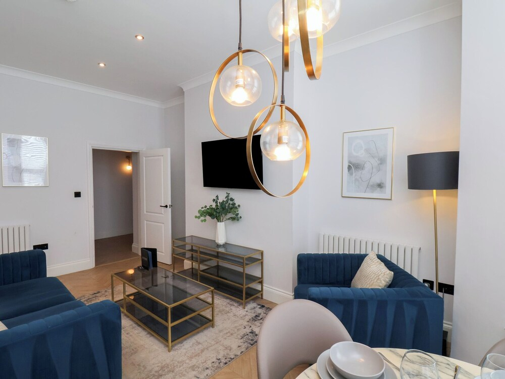 The Salisbury Apartment 301