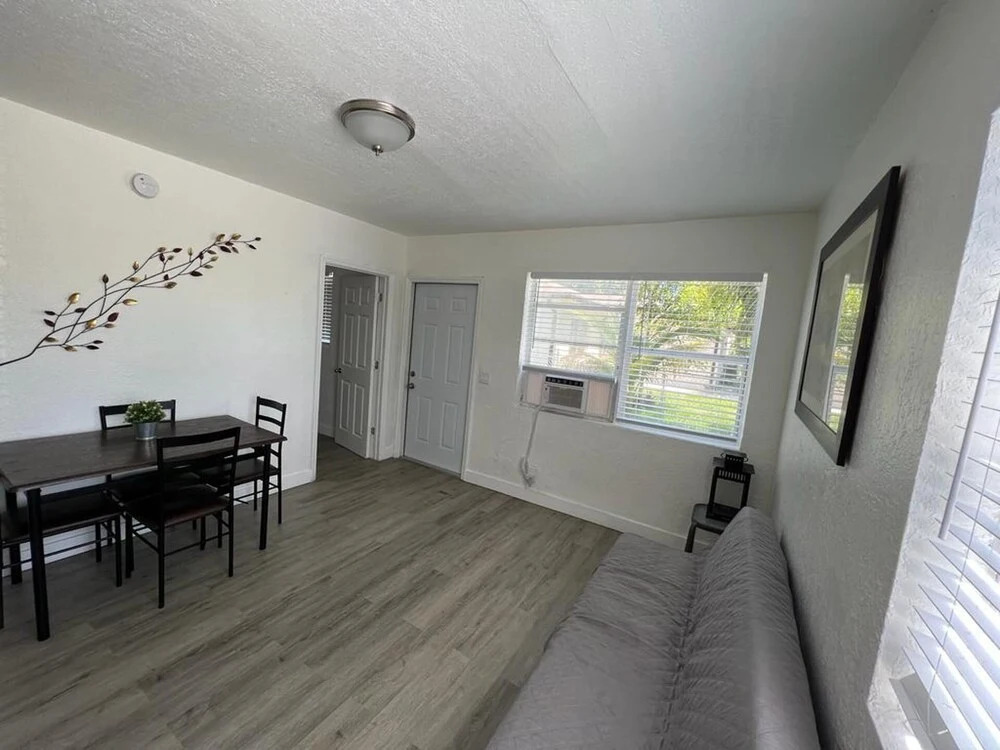 Near The Beach 2rooms Apartment in Fort Lauderdale
