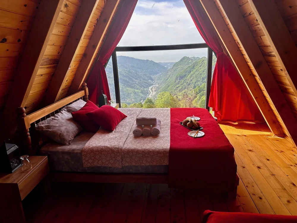Celazeni̇ Bungalov