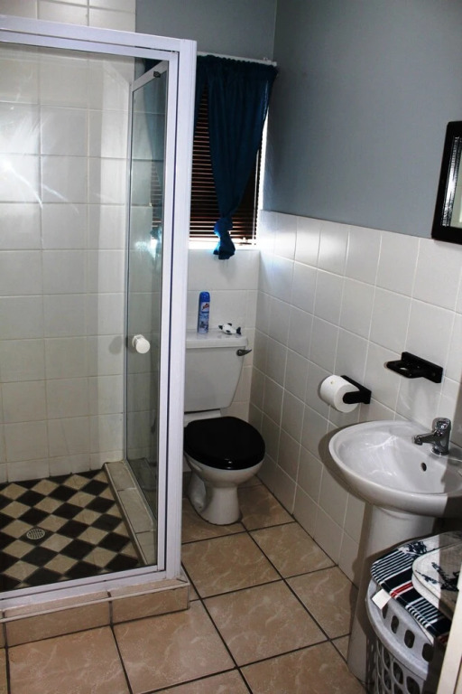 6 Breezer Self Catering
