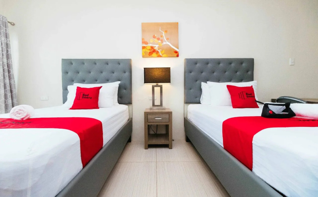RedDoorz Premium @ Sampaloc Makati