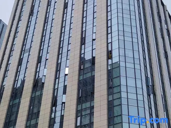 Laimei Apartment (Gongbei Port Zhuhai Station)