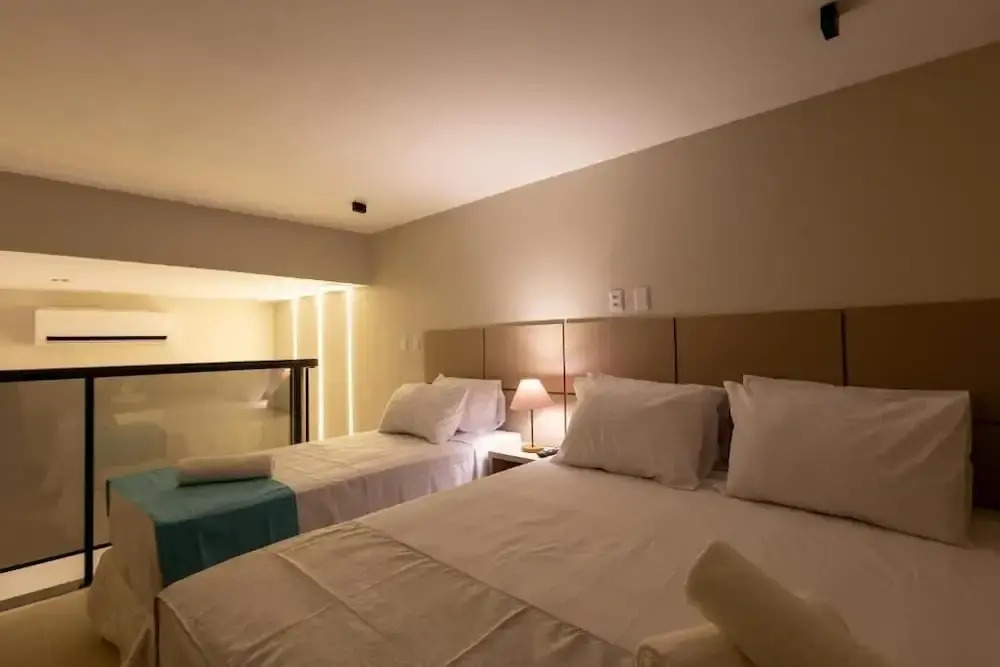 Aira Hotel