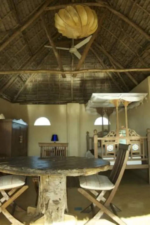 Waridi House