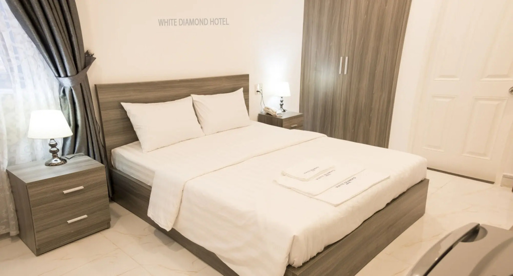 White Diamond Airport Hotel