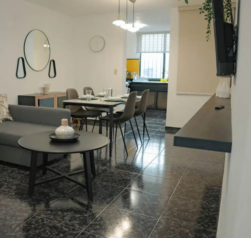 Residenciales H1 & H2 - Breakfast & Room Service - Airport close