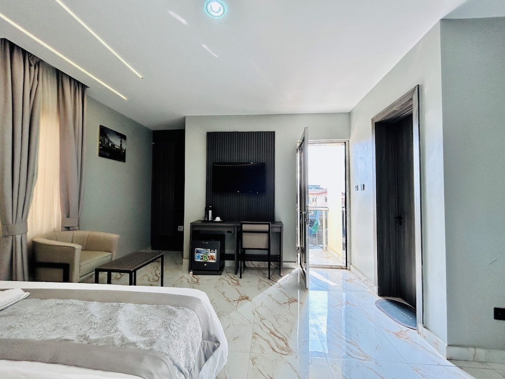 Pearlwood Hotels