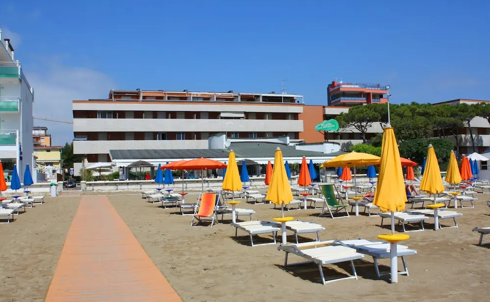 Al Mare residence