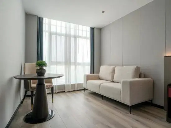 Rezen Dong Hotel (Haining Hi-tech Industrial Park)
