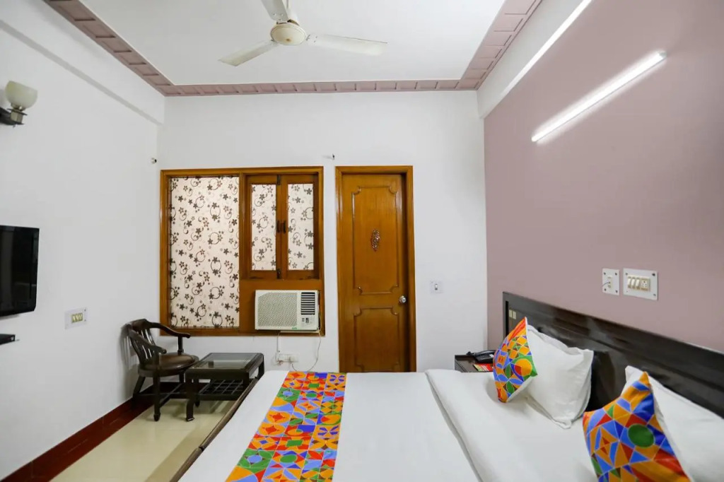 Fabhotel Traika Inn
