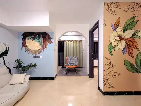 Liangjie Wanghong Apartment (Overseas Chinese City Branch)