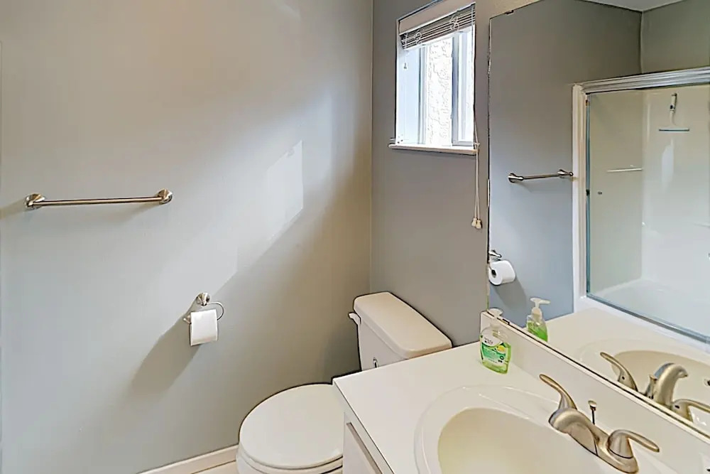 Walk To Beach! All-suite W/ Private Backyard 2 Bedroom Condo