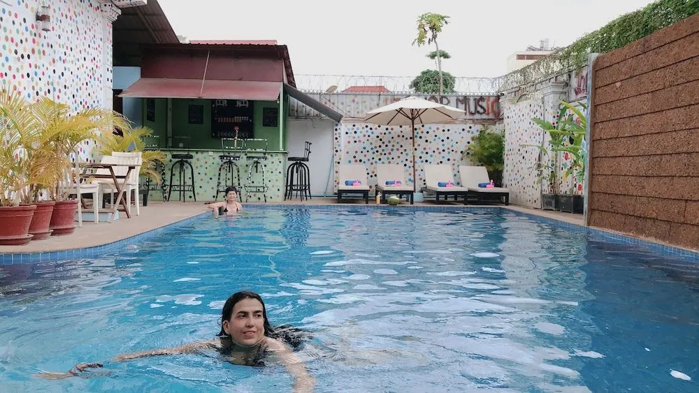 Golden Ganesha Villa - Hostel