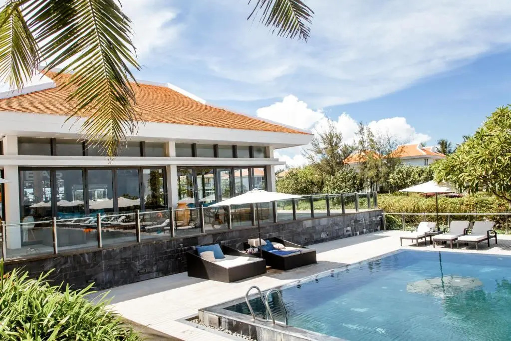 5-star Golf Resort Pool Villa