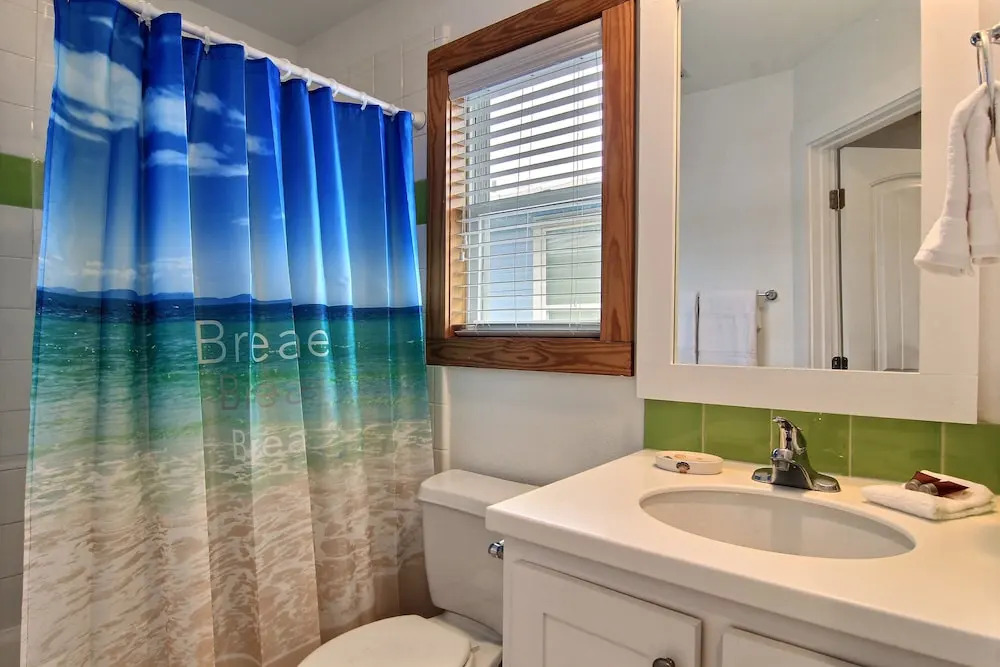 Jack's Sparrow 4 Bedrooms 2.5 Bathrooms Home