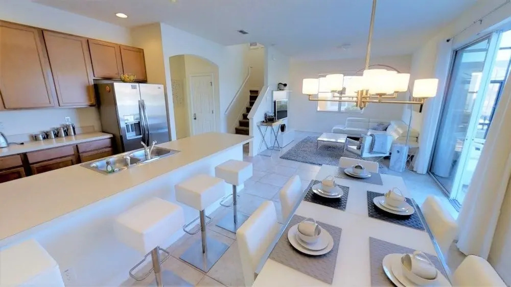 541 Las Fuentes Drive