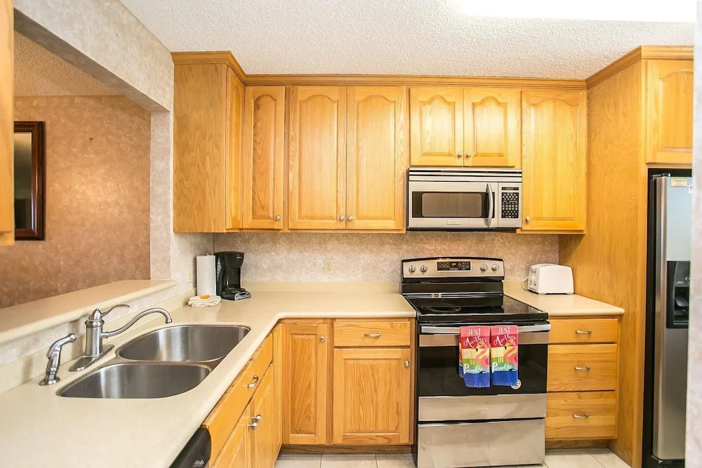 Sea Haven 522 [3/2.5] Free Activities! & Oceanfront Wifi Pool