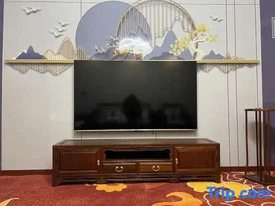 Qunhao International Hotel (Nanyang Xuefeng Middle Road Wolong Park Branch)