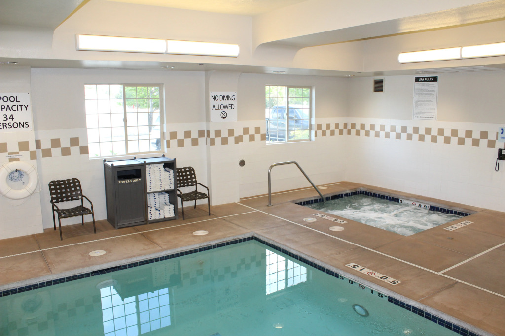Holiday Inn Express & Suites Cheney by IHG