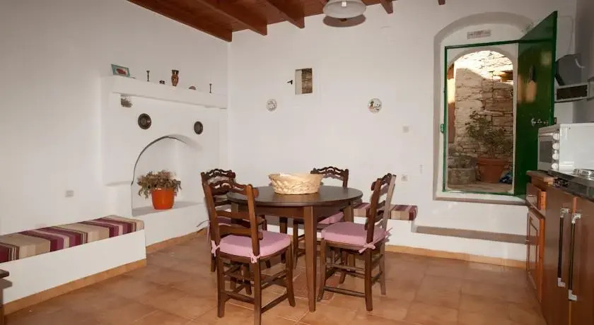 Villa Eftychia