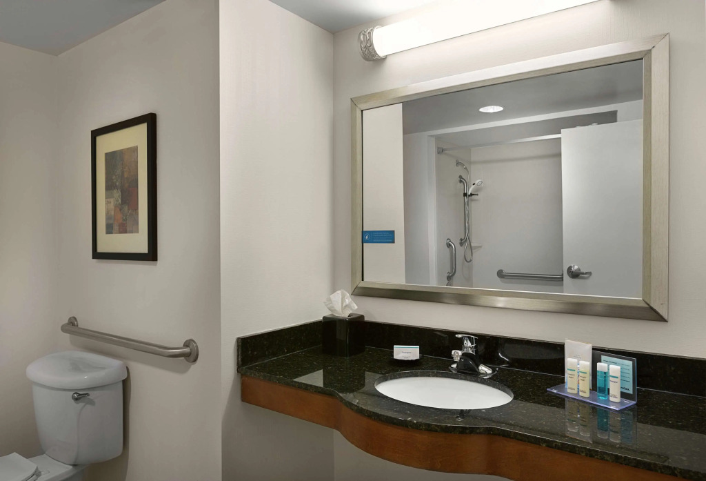 Hampton Inn Belmont at Montcross