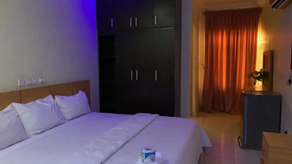 H18 Apartment