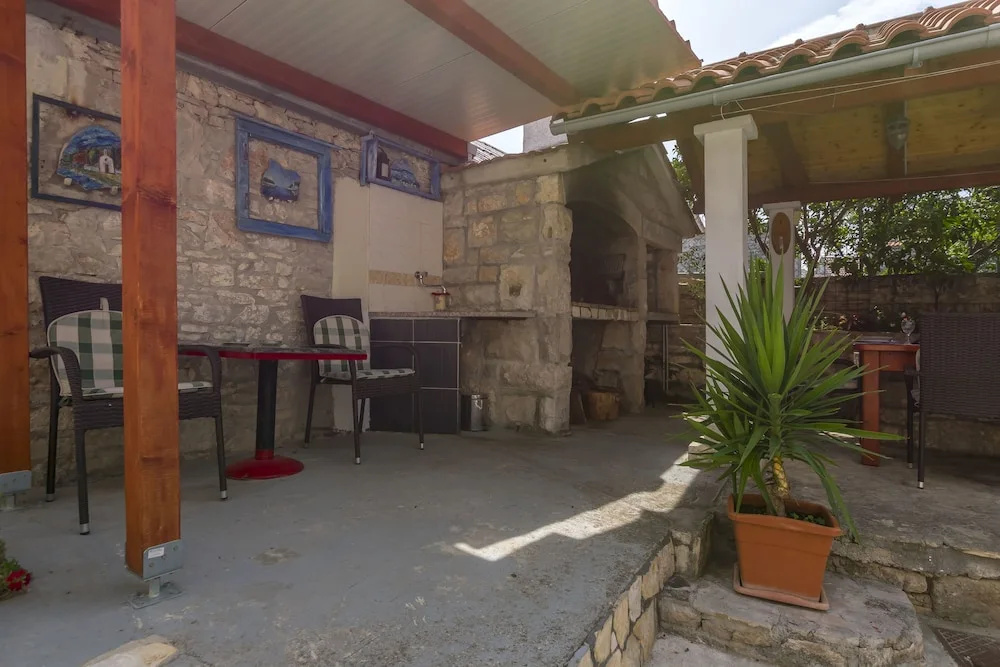 House Ante