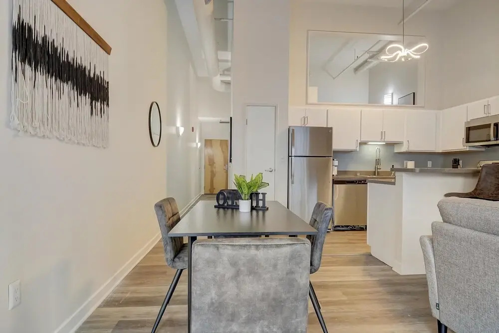 Amazing Downtown 1BR at Historic Block