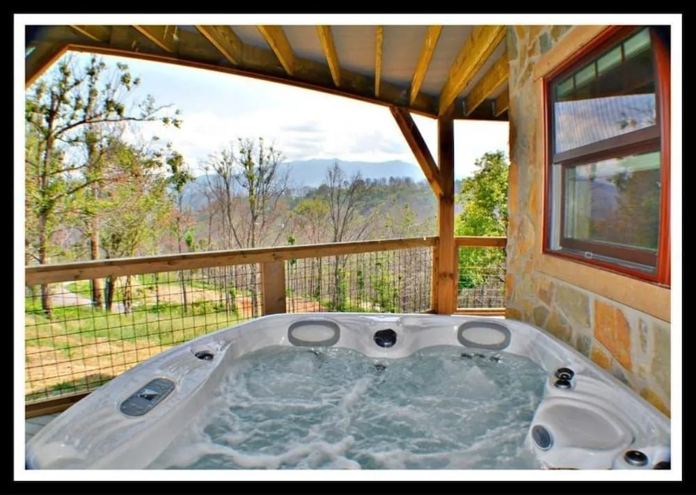 Five Bears Den 3 Bedrooms 3.5 Bathrooms Cabin