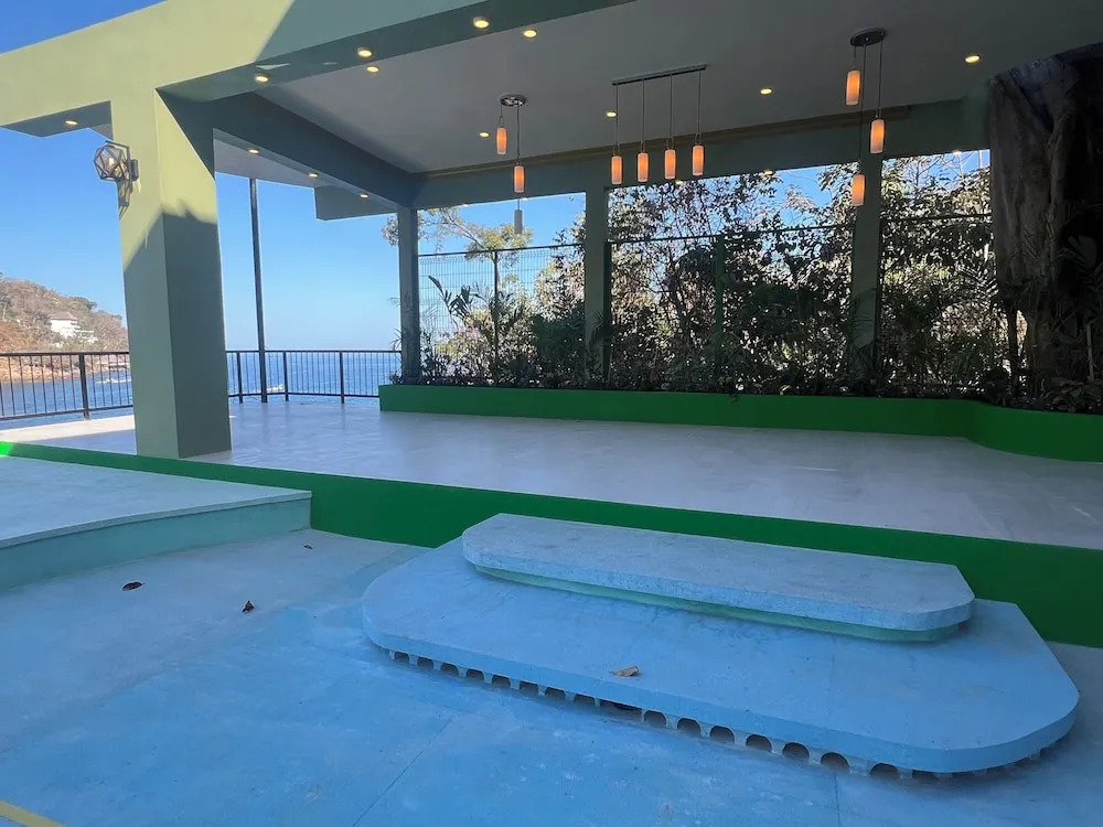 Family vacation home, 10 miles from downtown Pv romantic zone, ocean frontage
