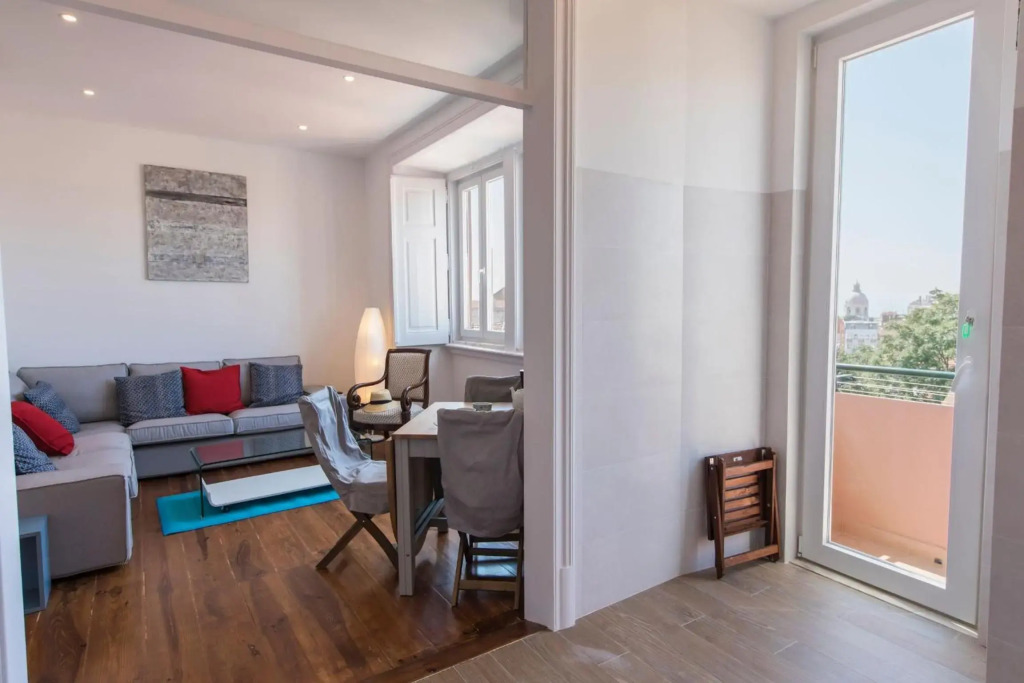 LovelyStay - Comfortable apartment with river views