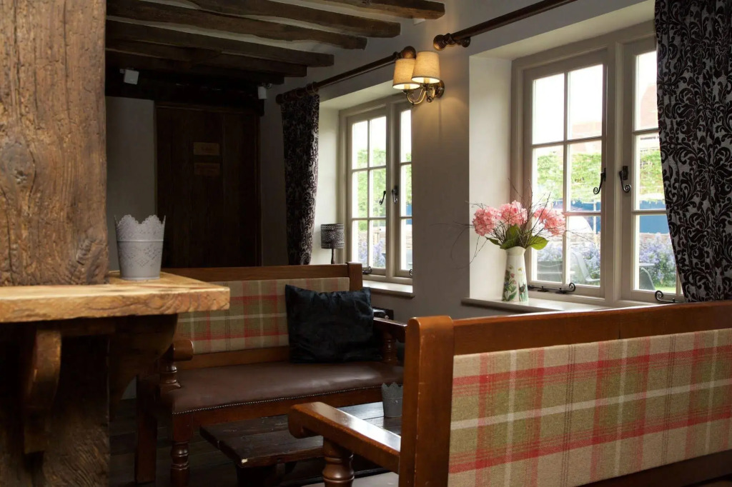 The Harvard Inn