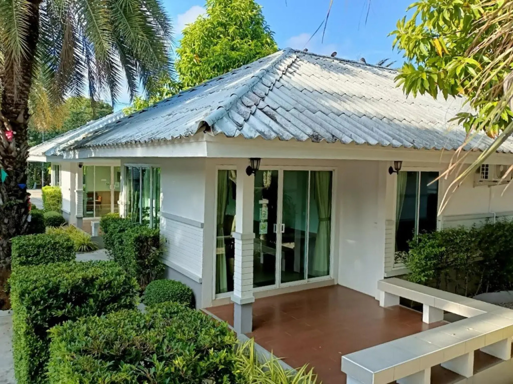 Laemsing Natural Beach Resort